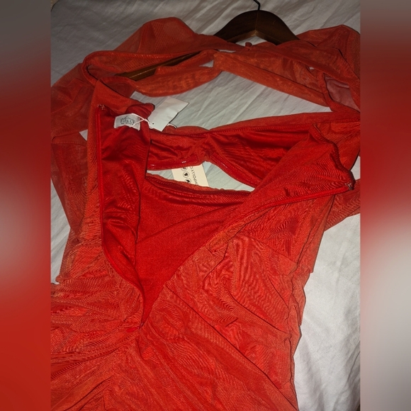 Long Sleeves Ruched Mini in RED - Picture 6 of 6